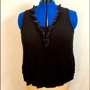 FOREVER 21 XL v-neck sleeveless top